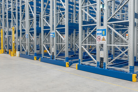   Scaffalature porta pallet compattabili Acetaia Cremonini  